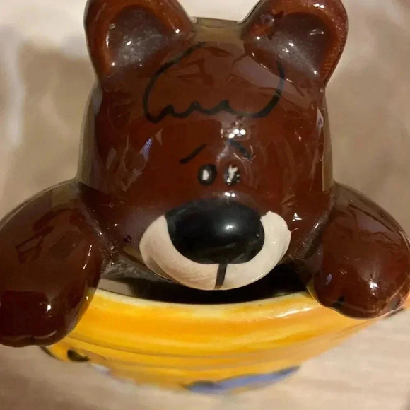Adorable little bear planter, candy dish, key dish etc. - Picture 2 of 9